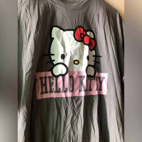 ✨ Hello Kitty | Cute Graphic Tee - Picture 2 of 3